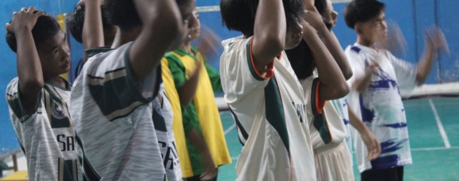 Class Meeting Semakin Meriah! Atlet Badminton Putra MTsN 1 Kerinci Panaskan Suasana dengan Pemanasan Terstruktur