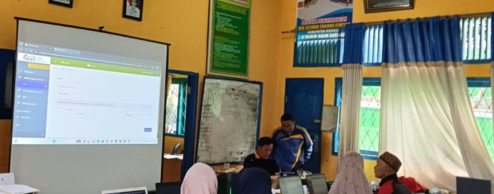 MIN 4 Kerinci Gelar Rapat Persiapan Pengisian Rapor Digital Madrasah (RDM)