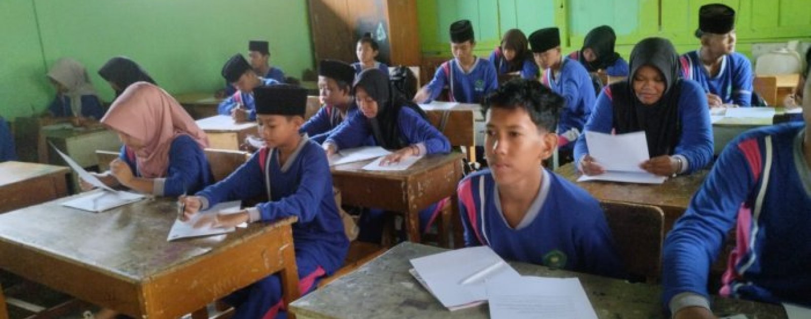 MTsN 8 Batang Hari Gelar Ujian SAS Matematika, Pengawasan Ketat di Ruang F