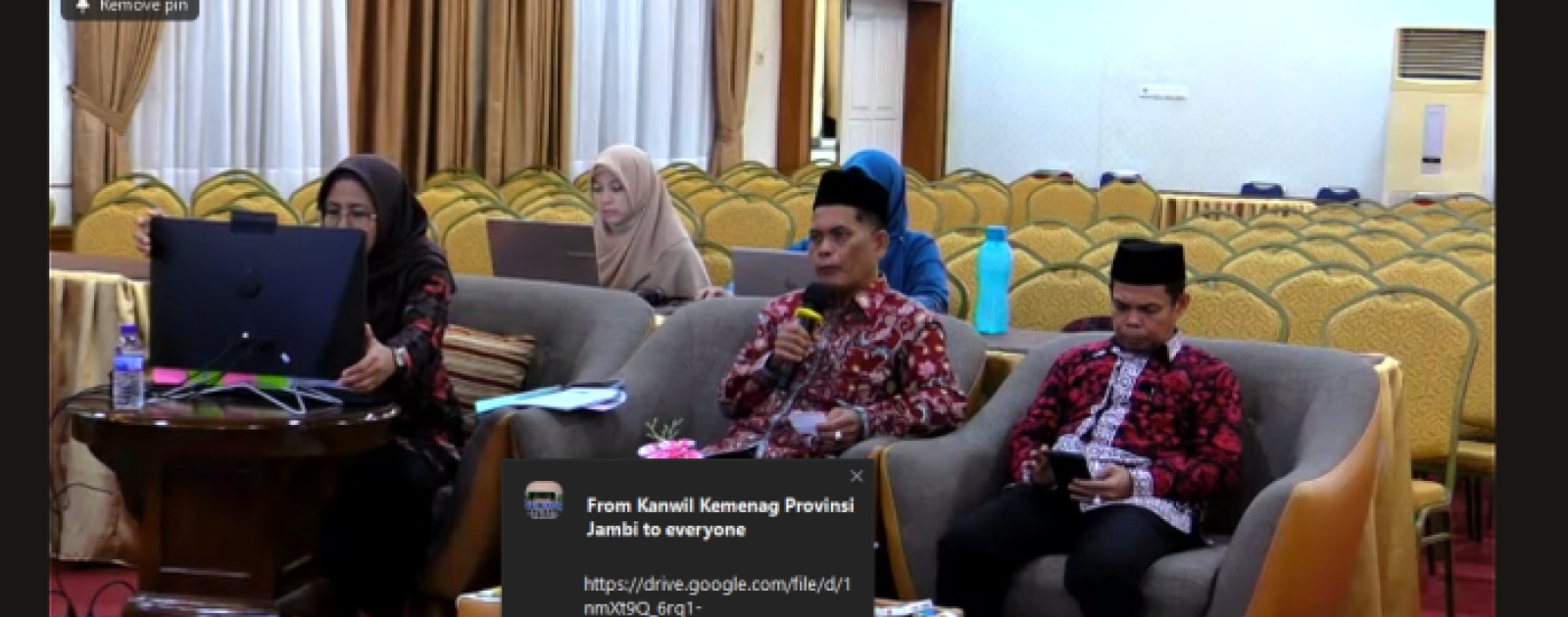 Zoom Meeting Evaluasi Capaian Kinerja Triwulan III 2025 Digelar