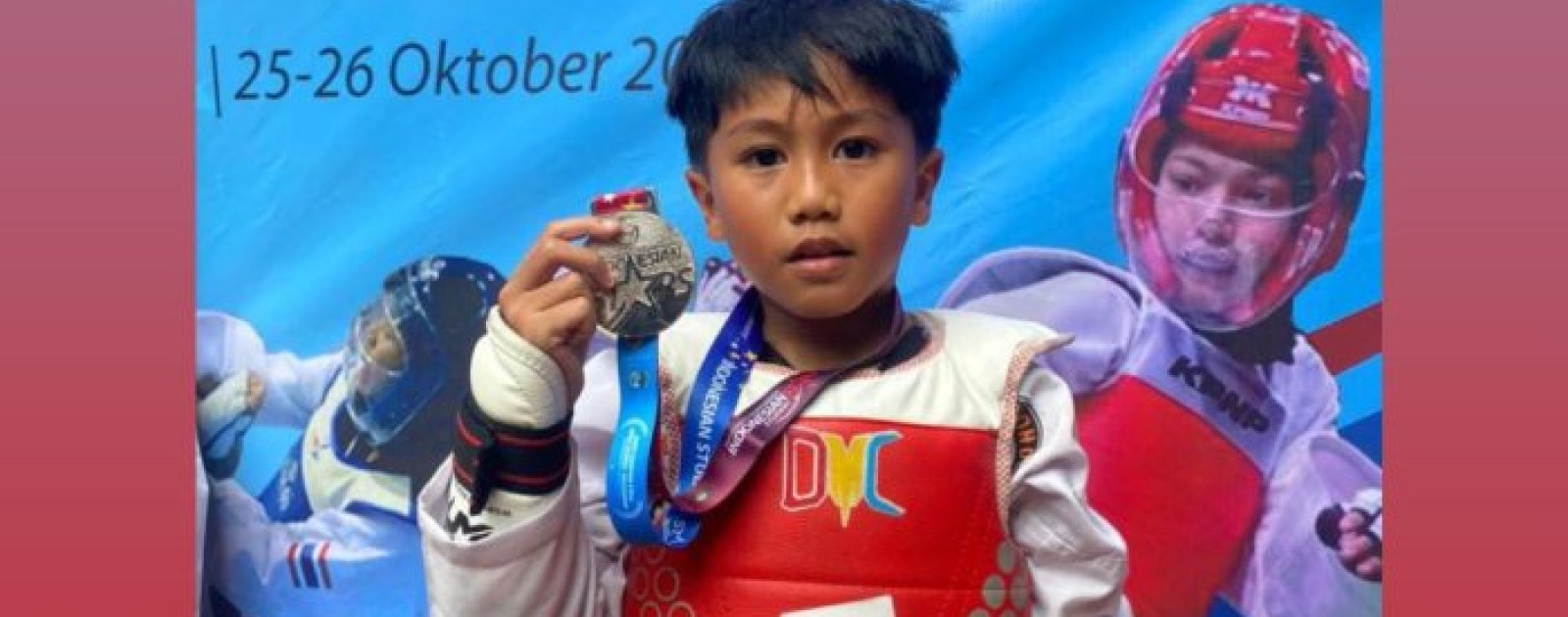 Zakir Siswa MIN Kota Jambi Raih Perak di Kejuaraan Taekwondo