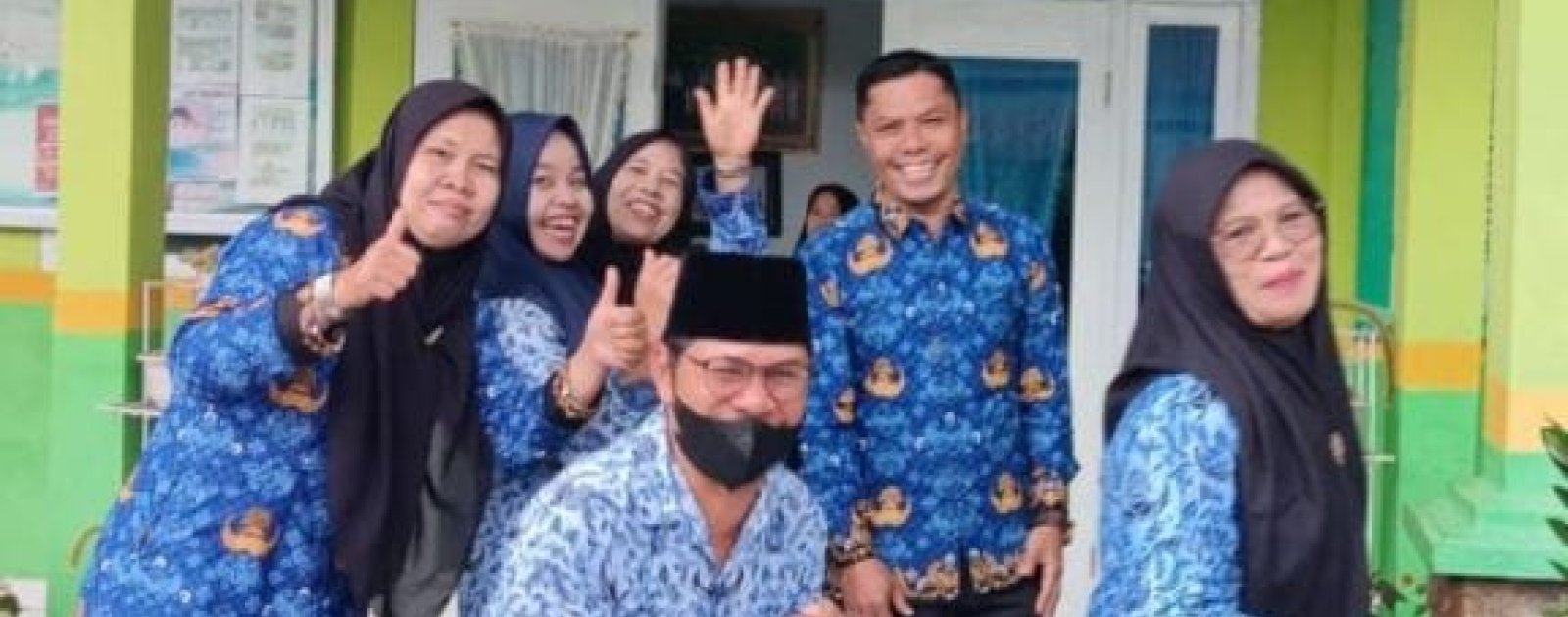 Sosok Bersahaja, Kinerja Luar Biasa: TU Senior Jadi Contoh di Sekolah