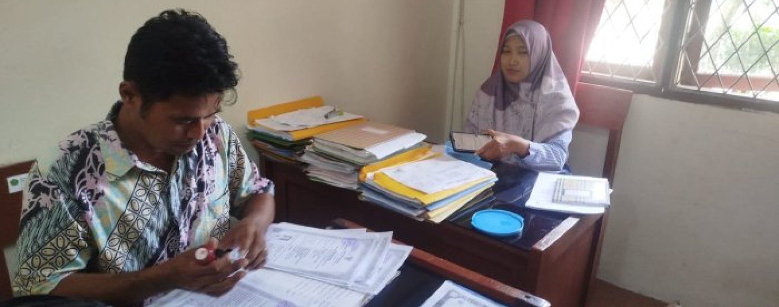 Dari Tukang Sapu Menjadi Operator Kantor, Perjalanan Baru Ahmad Fauzi