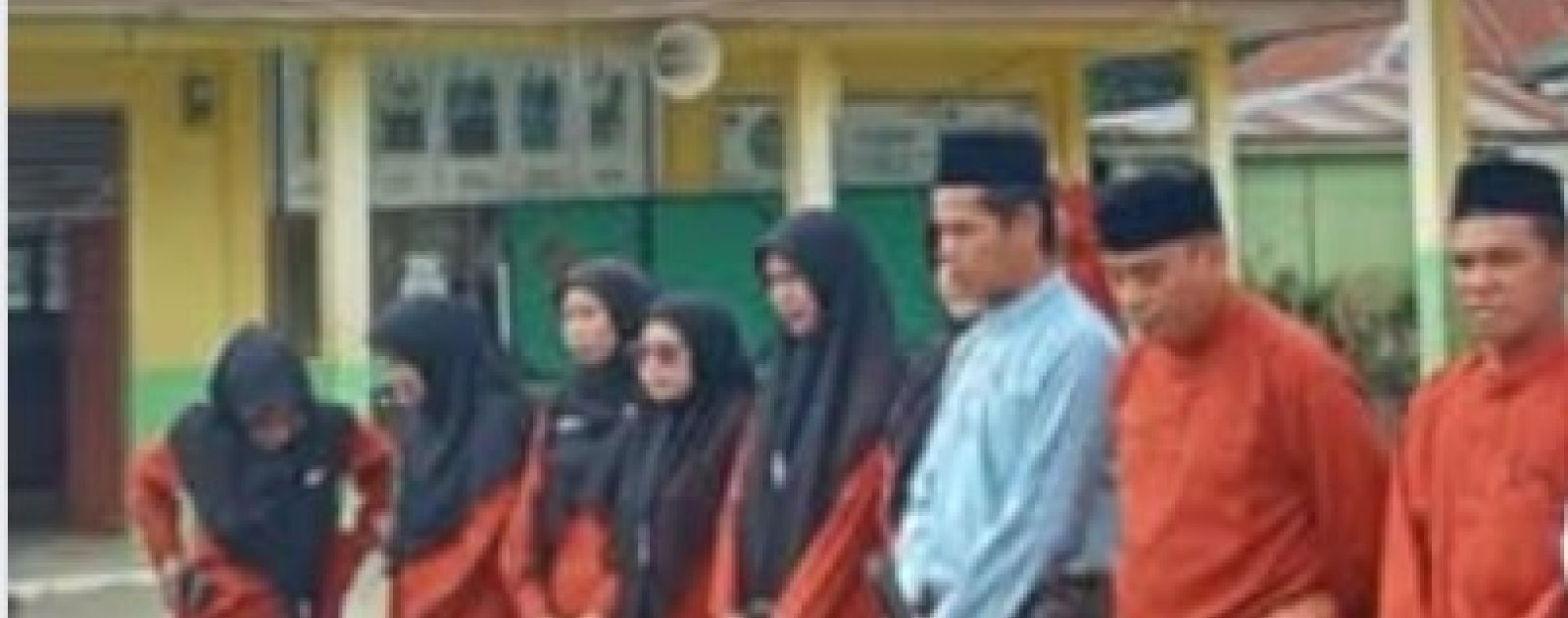 HUT Provinsi, MTsN 5 Muaro Jambi Pakai Busana Melayu Jambi