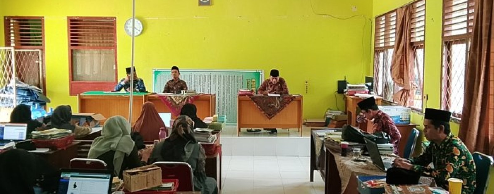 Rapat Akhir Tahun, MTsN 5 Bahas Berbagai Persiapan