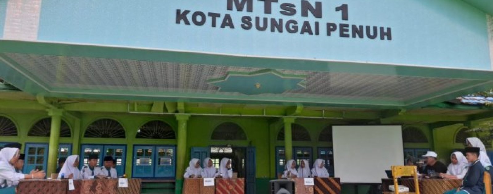 MTsN 1 Kota Sungai Penuh Selenggarakan Lomba Cerdas Cermat Pada Kegiatan Class Meeting