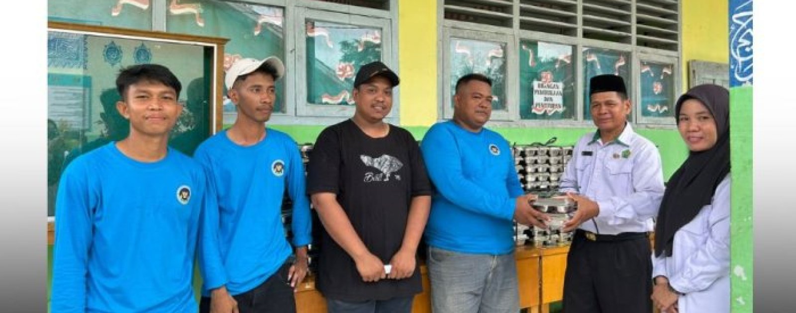 Senin, 6 Oktober 2025  MAN 5 BATANG HARI TERIMA PROGRAM MAKAN BERGIZI GRATIS (MBG)