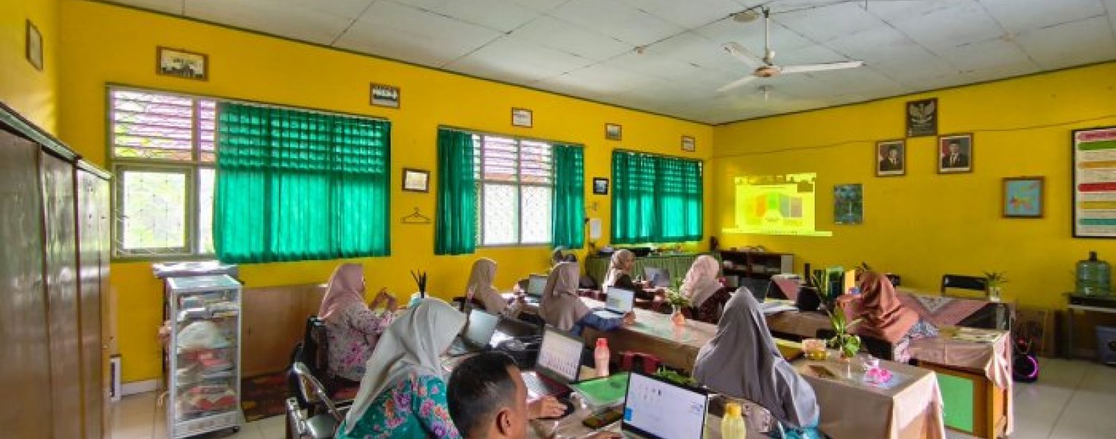 Bangun Madrasah Berintegritas, GTK MTsN 4 Batang Hari Ikuti Workshop Gratifikasi dalam pelayanan publik