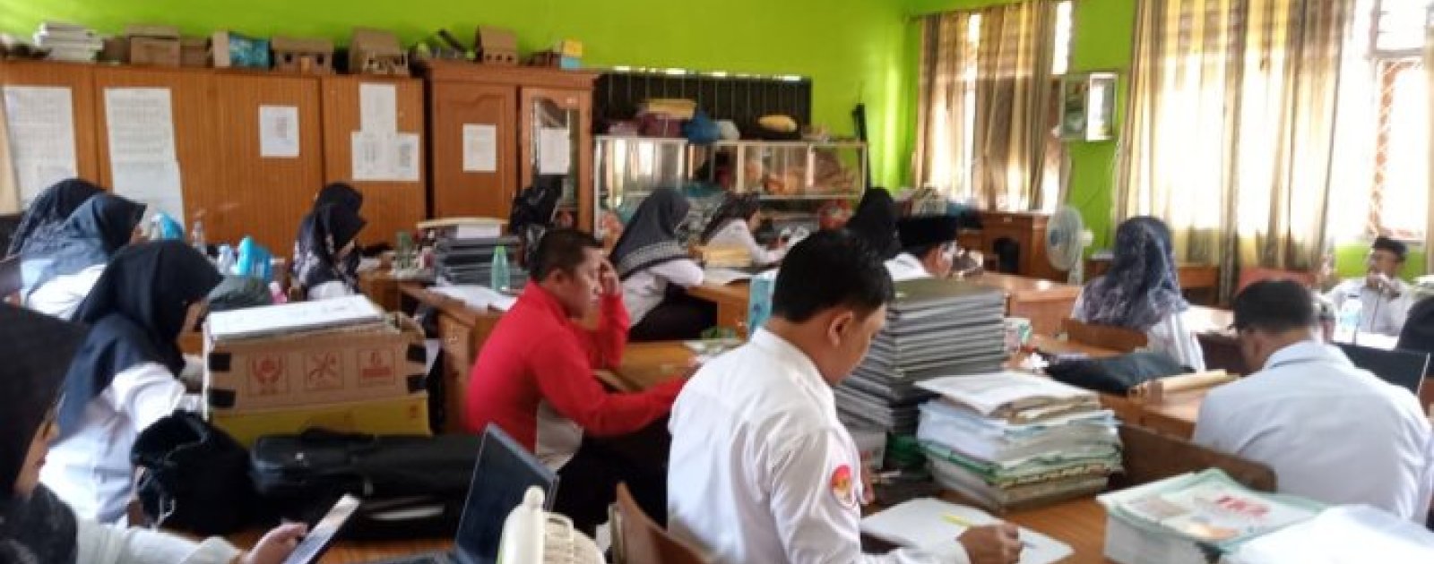 Kepala MIN 1 Tebo Adakan Rakor dan Evaluasi SAS Tahun Ajaran 2025/2026 Bersama Dewan Guru