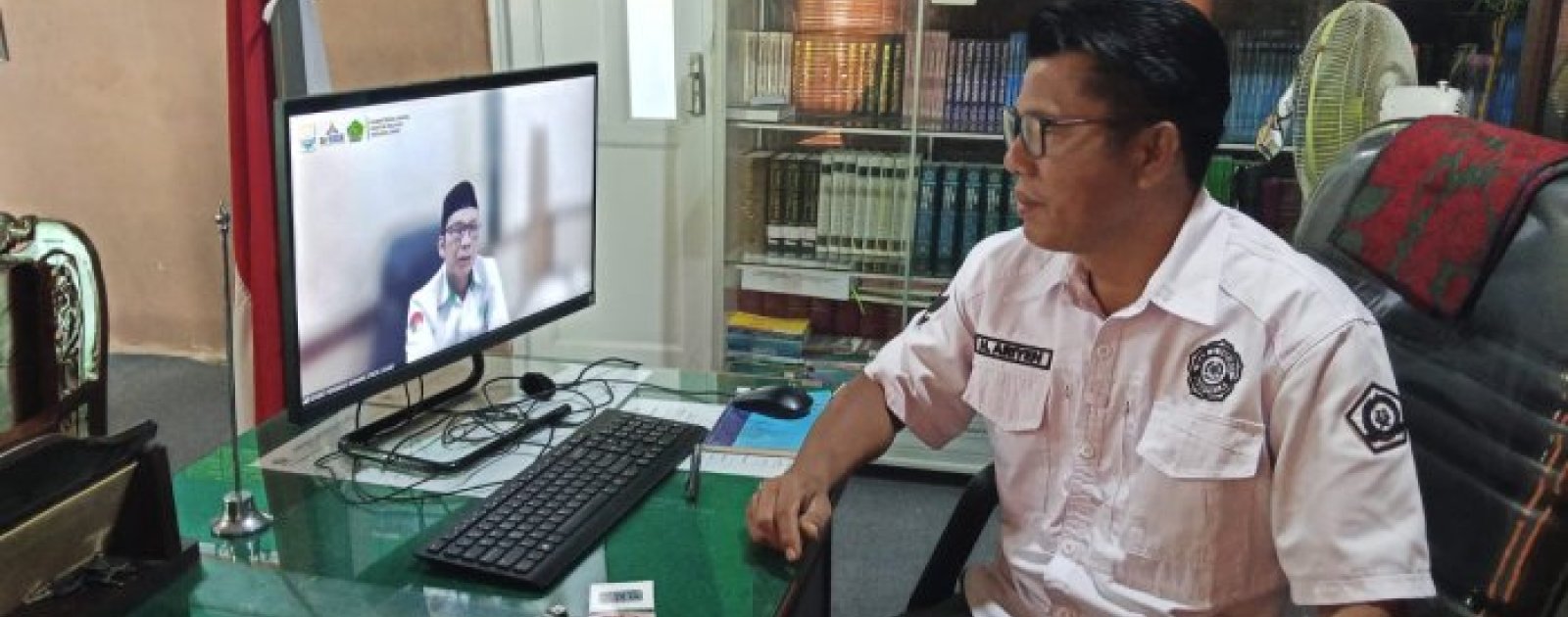 Kepala Madrasah Aliyah Negeri 2 Kerinci Mengikuti Zoom Meeting RKA
