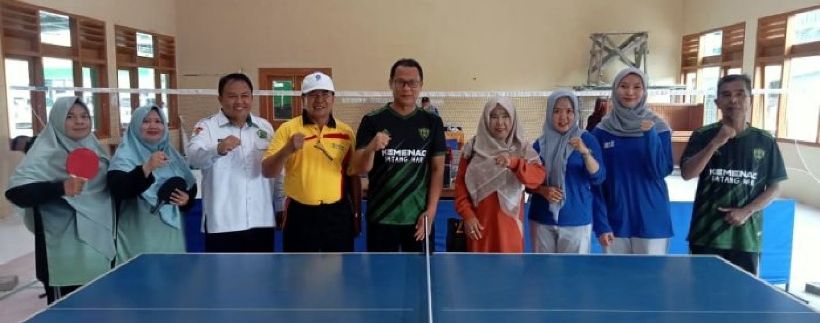 Tim Tenis Meja Putri MTsN 5 Batang Hari Raih Juara Harapan I pada Porseni Antar Satker