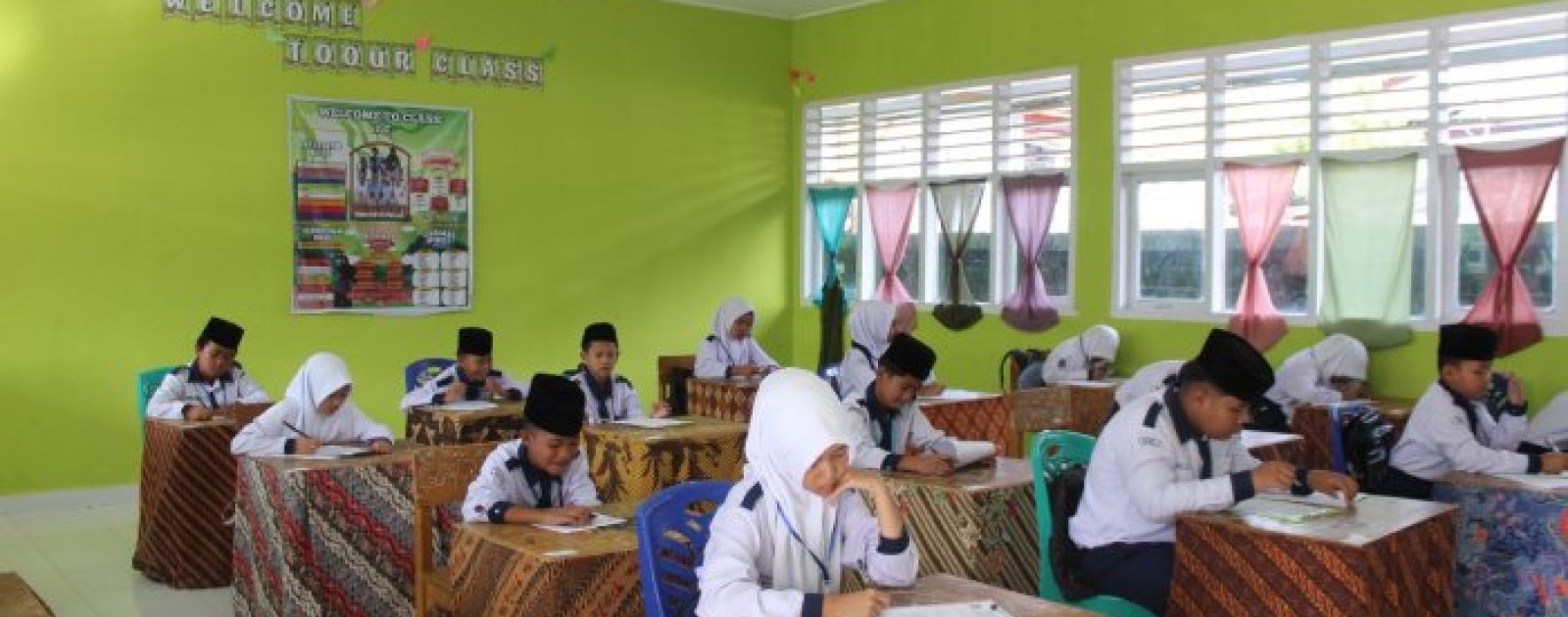 Beginilah Potret Siswa MTsN 1 Kerinci Saat Hadapi Ujian, Fokusnya Luar Biasa!