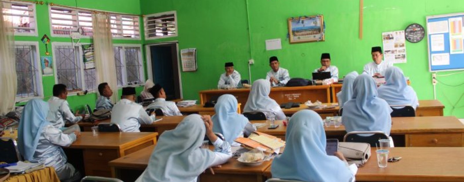 Rapat Awal Semester PTK MTsN 1 Kerinci Bertempat di ruang Guru